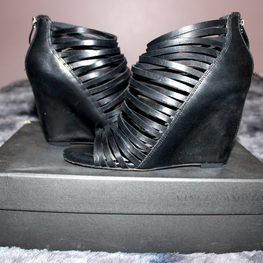 Vince Camuto black leather wedges size 6.5